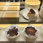 JEROME cheesecake GINZA - ショーケース