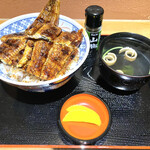 炭火うなぎ 門や - うな丼の特盛(お吸い物とたくあん付き)