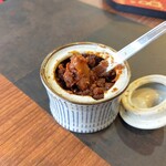 秘伝の味 つるや - 卓上の自家製辛し味噌、焼き鳥に付けて頂きます