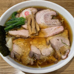 白河手打中華そば こすが - 料理写真:「焼豚ワンタン麺」1150円