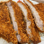 Agetate Tonkatsu Manten Kare - 形成ロースカツ