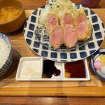 ヘレカツマニア＠豚行 - 調味料は3種類。