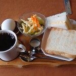 Yasuragi - ホットコーヒー（モーニングサービス付き）420円