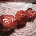 焼鳥いなかもん - 【肉だんご】 ９０円 肉の旨味と必殺のタレで相乗効果でｳﾏｳﾏ♪