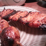 焼鳥いなかもん - 【みそばら】 １２０円 味噌が焼かれて香ばしい