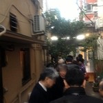 岸田屋 - 開店30分前にはこの行列です