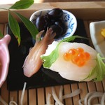 遊の丘 - ままごとそばセット（小鉢、ドリンク、デザート付）￥1200の握り等（H25.2.23撮影）