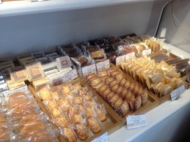ブルシェ洋菓子店 本店 Patisserie Bourcher 名谷 ケーキ 食べログ