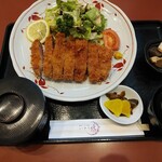 Itou - 黒ぶたとんかつ定食