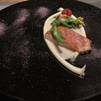 The Grill on 30th - 【魚料理】金目鯛とツブ貝のデュエット　桜薫るブールブラン