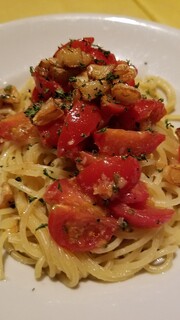 Taverna Quale - フレッシュトマトのペペロンチーノ