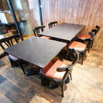 炭火焼鳥 鶏酔炭 - テーブル②