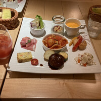 Osteria UVA RARA 横浜 - 