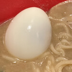 天下一品 - サービスのゆで卵投入