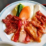 朝鮮飯店 - 【2022.5.19(木)】ミックスランチ(中盛)980円のお肉