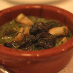 ラターシュ - エスカルゴと茸のブルゴーニュ風 のアップ