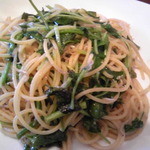 Osteria Bar the passion - じゃこと大葉と白菜のパスタ￥１１００(＋２００で大盛り)…が、じゃこと大葉とセリと三つ葉のパスタに。
            