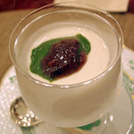 銀座 飛雁閣 - 抹茶とアズキのココナッツミルク豆腐