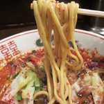 山嵐 - 赤スープ・麺