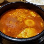 韓国焼肉 吾照里 - スンドゥブチゲ。