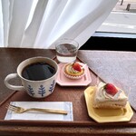 SACHI菓子 - 苺のショートケーキ、有機レモンタルト、オーガニックコーヒー
