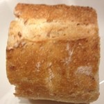 マチェレリーアディタケウチ - パン　なんと５０円！！お店で焼いているらしい。香ばしい香りがすばらしい。