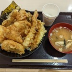 揚げ天まる - とり玉天丼¥770-と味噌汁¥90-