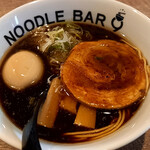 NOODLE BAR 9 - 醤油ヌードルに味玉トッピング