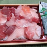 アルビス - バラちらし寿司　680円