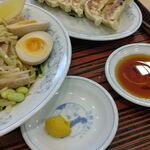 ぎょうざの満洲 - ラーメンサラダと餃子セット980円