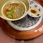 トゥ・ラ・ジョア イズム - 