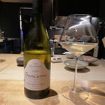 焼き鳥 とりら - 白ワインボトル一本目