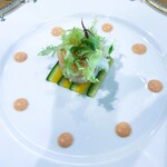 ジ・オークラ・トーキョー - 甘エビとカニのタルタル仕立て、キャビア添え 　二色野菜とサラダ添え、チロリアンソース