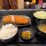 とんかつとカツカレーの店 キセキ食堂 - 来た(^^)来た