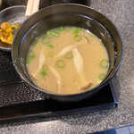 とんかつとカツカレーの店 キセキ食堂 - 味噌汁もおかわり^_^   ごはん、味噌汁、キャベツおかわり無料❣️