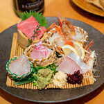 魚の中俣 - 刺身5点盛り  島根県　天然マグロ　腹上 瀬戸内　天然真鯛 江戸前　天然スズキ 五島列島　カンパチ 北海道熊石　牡丹海老