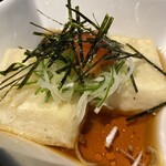 居酒屋 天狗 - 揚げ出し豆腐。居酒屋定番メニュー。