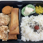 からあげやカリッジュ - 料理写真:ミックス弁当（からあげ2個、春巻2個、エビカツ1個）