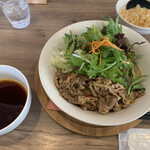 Soba Deizu - 肉ベジ(冷つゆ) ¥1045    そば大盛り＋¥198