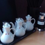 中国料理 浦東 - 店内卓上の調味料