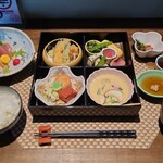 四季彩料理月うさぎ - 月うさぎ御膳（お造り付き）1,650円