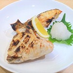 まわる寿司　博多魚がし - カンパチかまの塩焼き