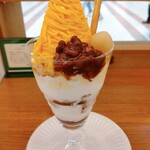 ミルク&パフェ よつ葉ホワイトコージ - 