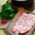 榮料理店 - 料理写真:あぐー豚と雲南百薬のしゃぶしゃぶ鍋　アーサスープ仕立て