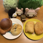 MAYBU - えんばん、豚パン、ソーセージ、カレーパン