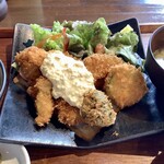 はれるや - 【旬の地魚と野菜のフライ定食 920円(税込)】メインプレート