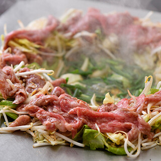 Kagoshima's specialty, "Takiniku". Enjoy the delicious taste of Kuroge Wagyu beef