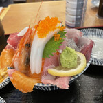トロ政 - ■海鮮丼¥1,100