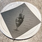 PATISSERIE ASAKO IWAYANAGI - 細部まで精緻に表現されたイラストで解説されたレシピ