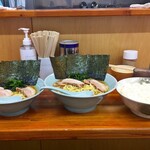 すけちゃんラーメン - 並み盛り&大盛り＆ご飯大盛り600g位あります